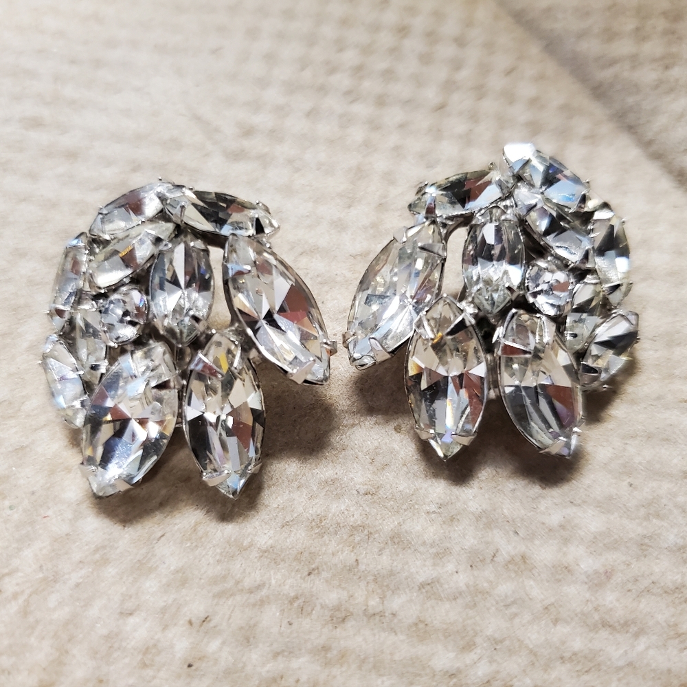 Albert Weiss Clear stones Clip-on Earrings